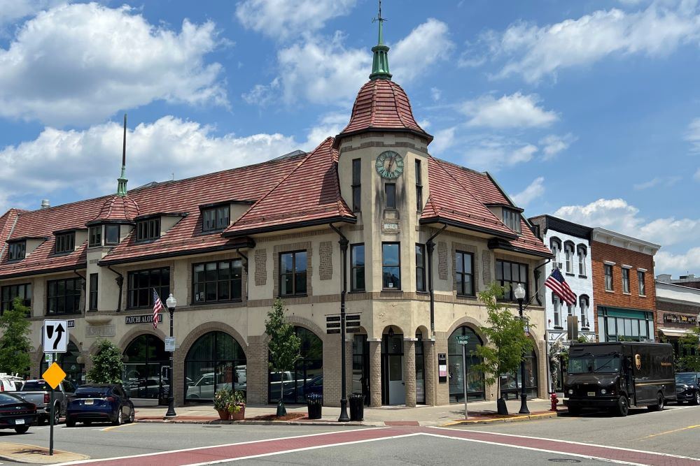 Iconic Downtown Shot Cropped and Resized